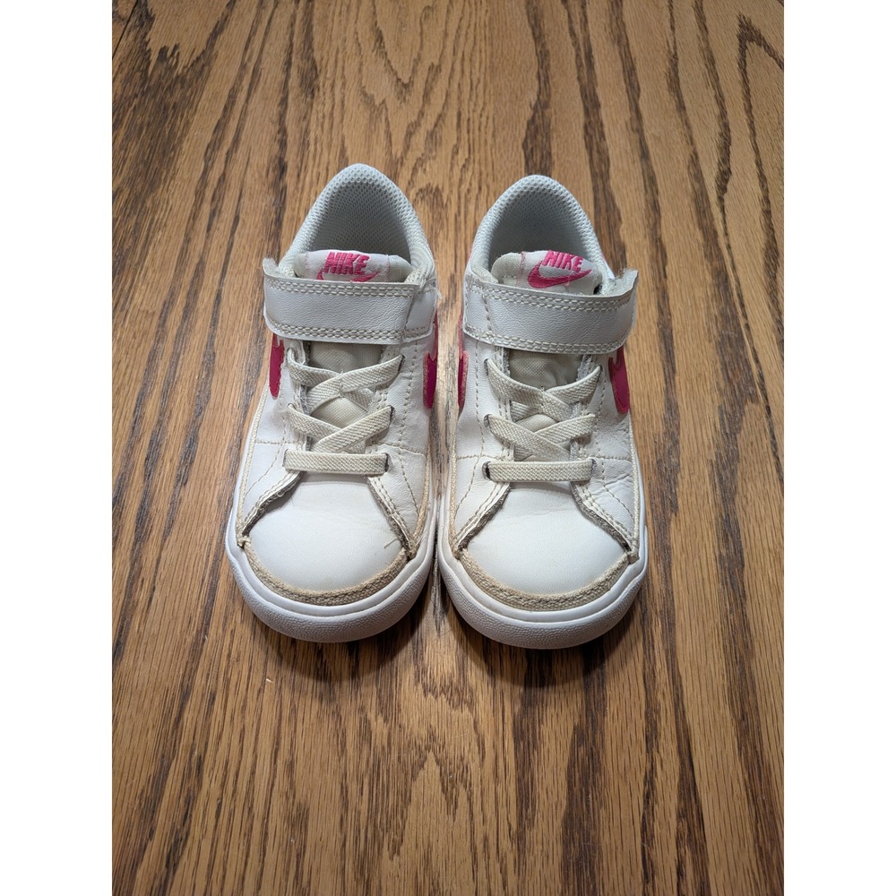 Size 8 toddler Nike shoes